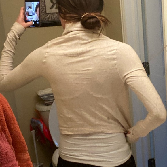 EUC lululemon iconic wrap size 4 - Picture 2 of 8